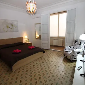 Gran Via Habitación en casa particular