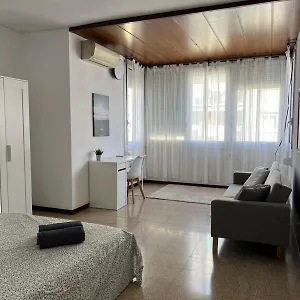 Privada En Piso Compartido Lepanto Hostal